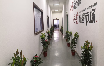 如何選擇一家專(zhuān)業(yè)的模具生產(chǎn)廠(chǎng)家？